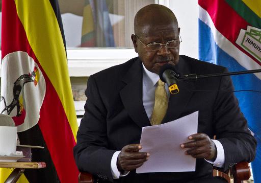 Ouganda: Museveni met en garde contre un nouveau vote de la loi antihomosexualité