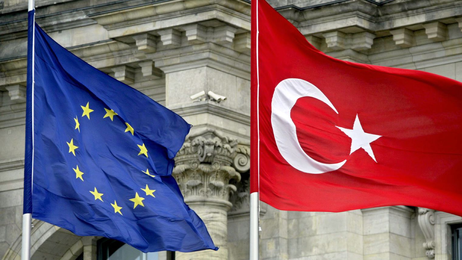 Turquie: le Parlement européen demande le gel des négociations d’adhésion