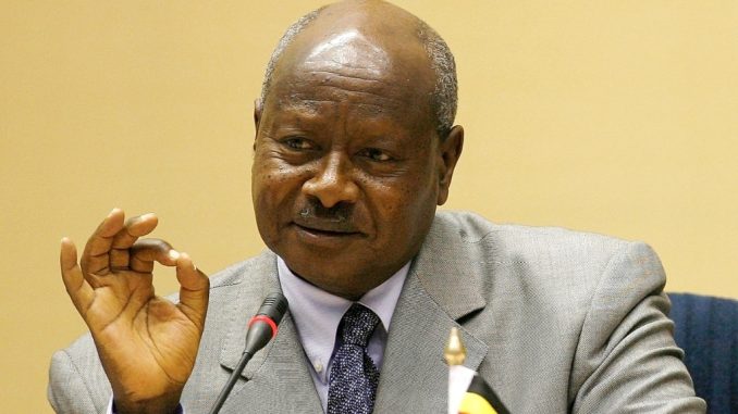 Pour Yoweri Museveni, les Occidentaux ont placé une « marionnette » à la tête de la RDC
