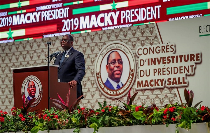 Sénégal: Macky Sall investi par la coalition présidentielle pour un second mandat à l’élection du 24 février