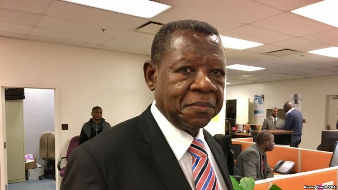 RDC: Lambert Mende dépose plainte dans une affaire de « faux diamant » contre le ministre de l’Intérieur