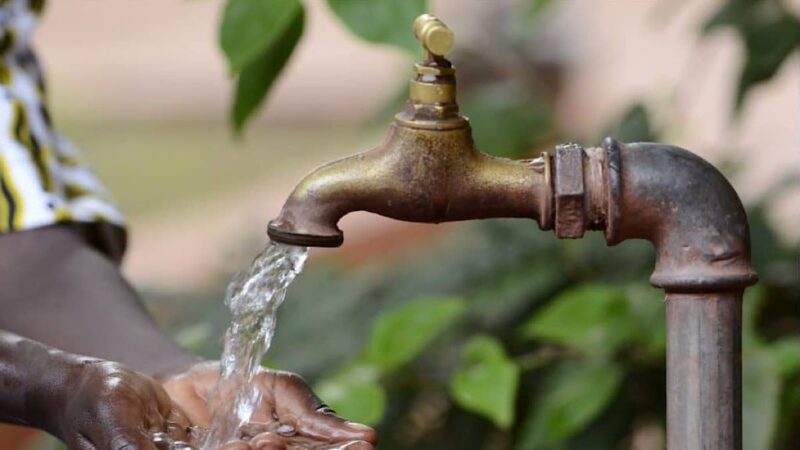 Un vrai problème à Kinshasa: l’eau rare et sale